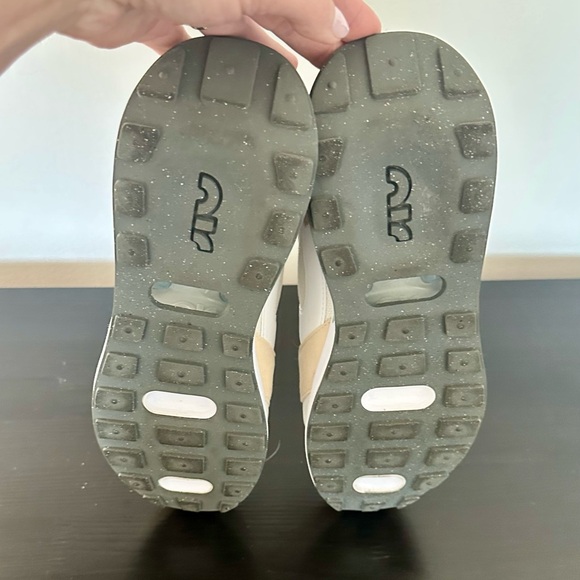 Women’s Nike Air Max - Picture 5 of 12